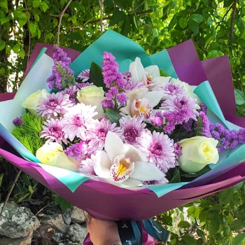 Букеты в наличии Гранд Флора(Летняя свежесть - букет из орхидей, хризантем и роз)